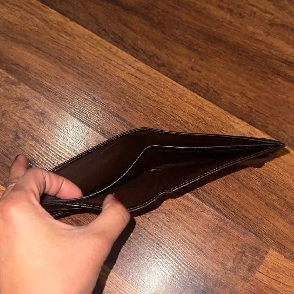 Tumi Men Wallet
